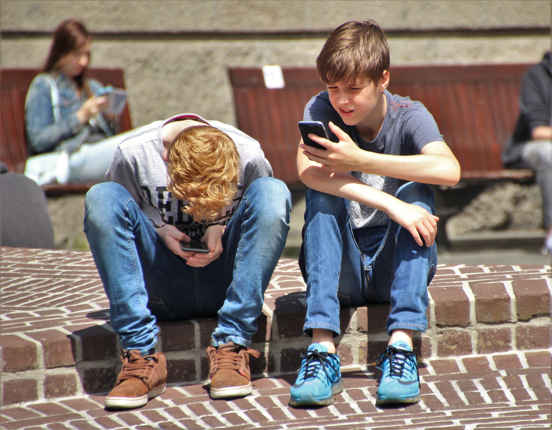 How Cell Phones Influence Adolescent Development
